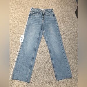 Zara high rise Straight Leg Jeans size 6